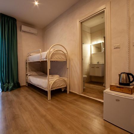 Hotel Easy Boarding Neapel Exterior foto