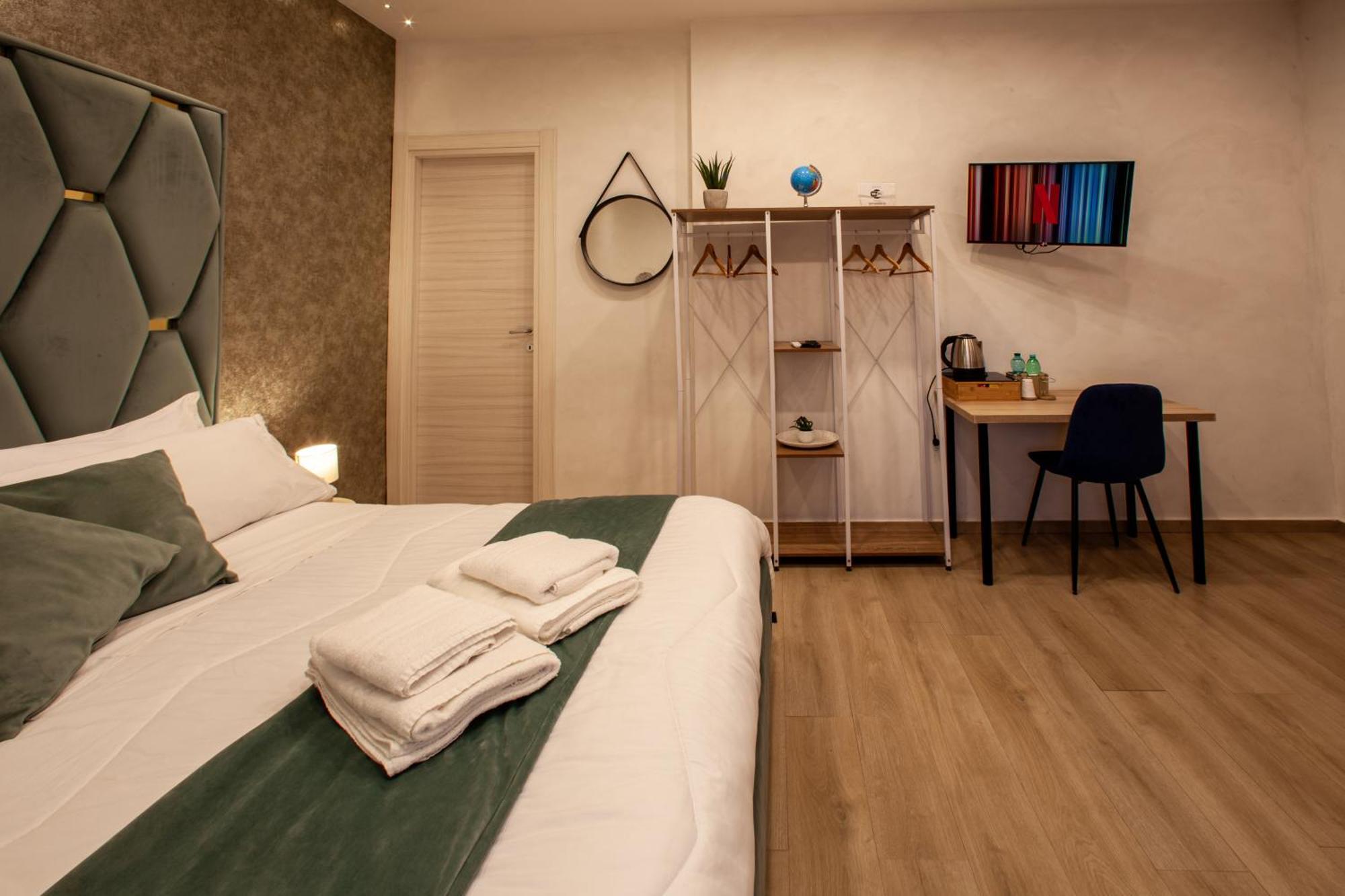 Hotel Easy Boarding Neapel Zimmer foto